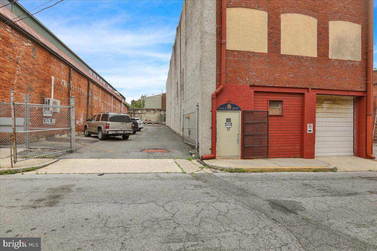 Reading, PA 19602,36 S 4TH ST