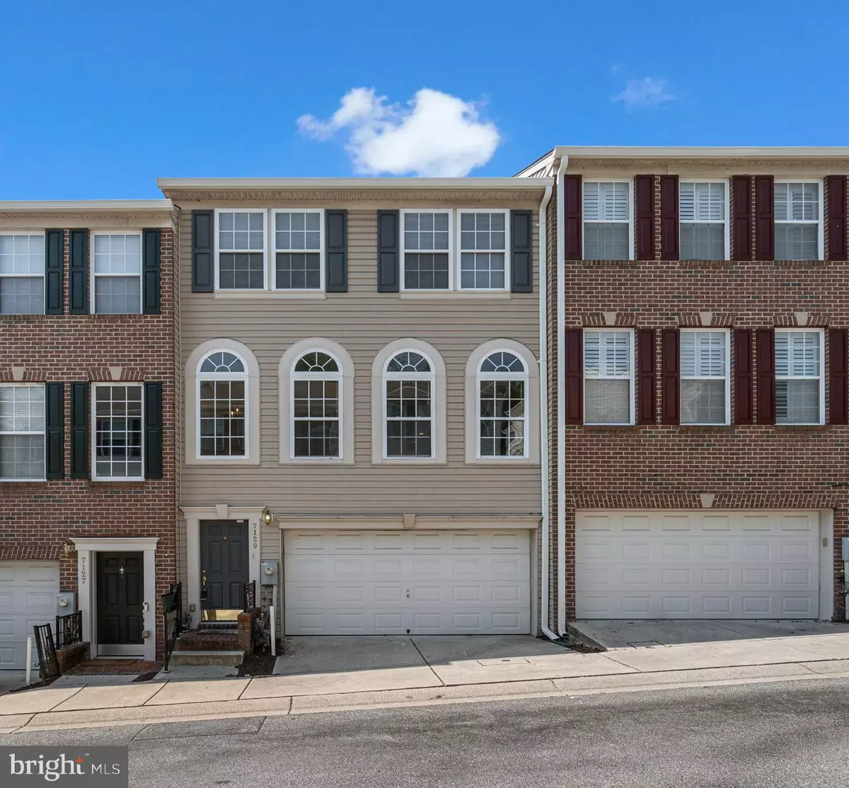 Elkridge, MD 21075,7129 WATER OAK RD #116