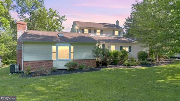 Schwenksville, PA 19473,104 MENG RD