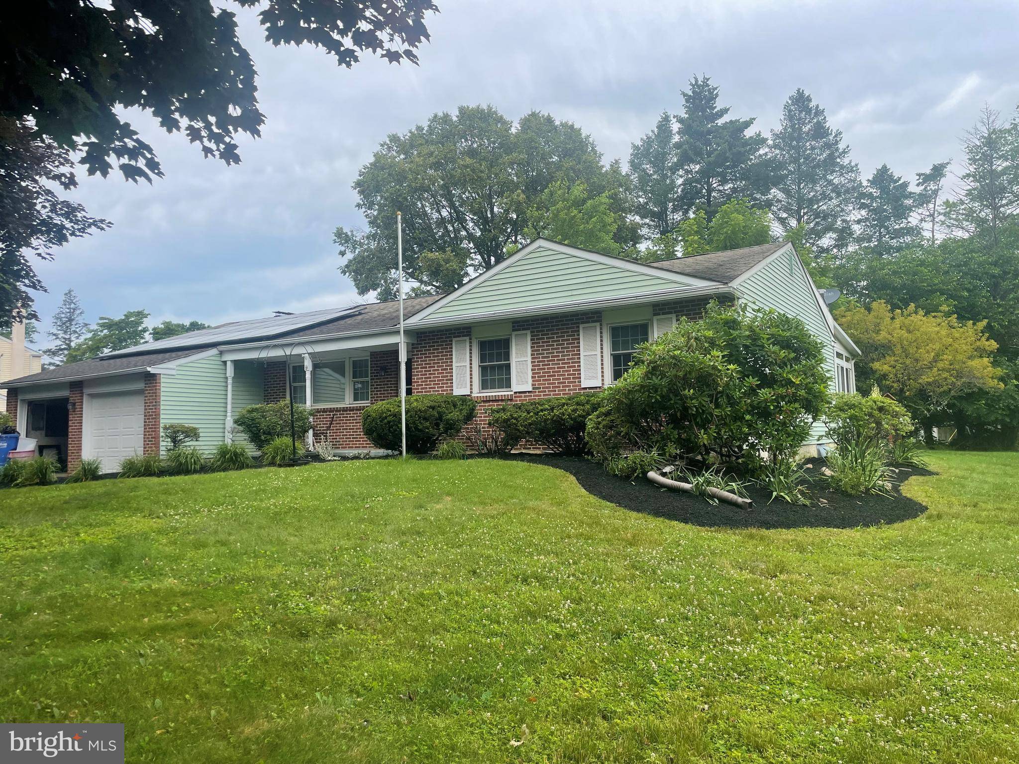 Yardley, PA 19067,752 GORDON DR