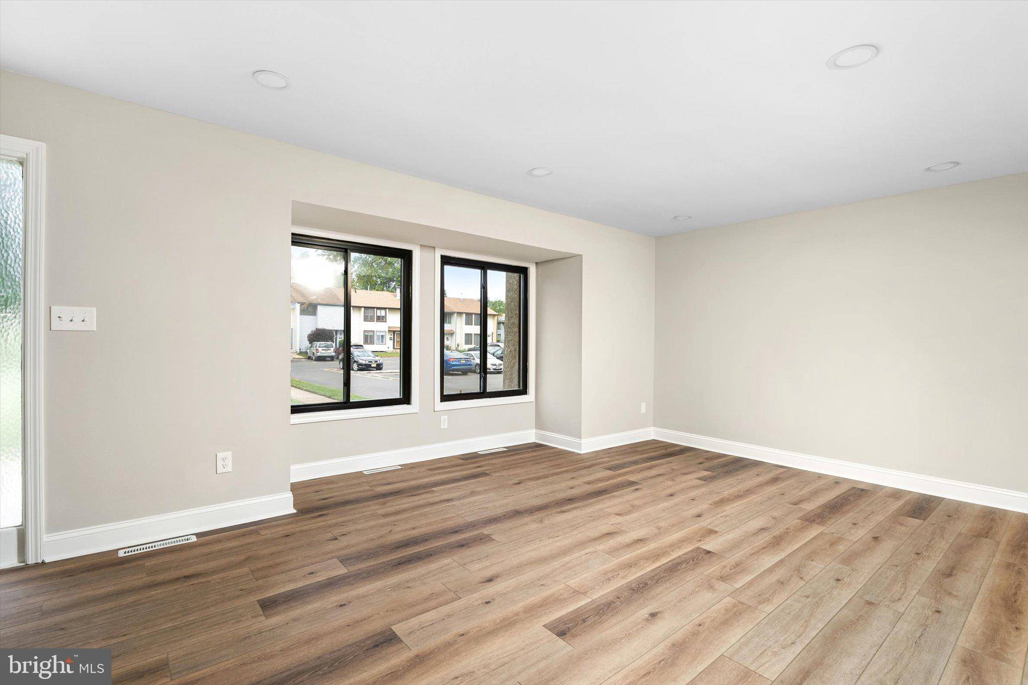 East Windsor, NJ 08520,356 BOLTON RD