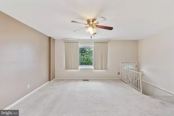 Philadelphia, PA 19136,2811 MAXWELL ST