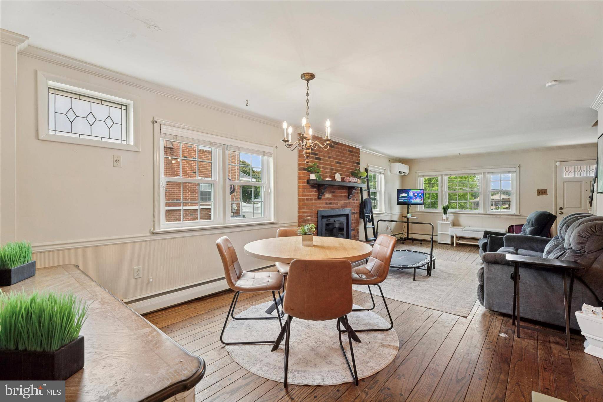 Royersford, PA 19468,409 WASHINGTON ST