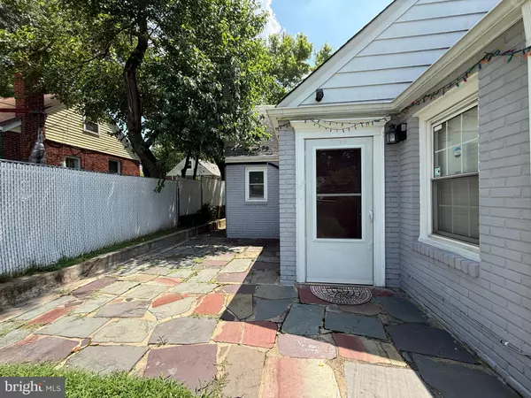Hyattsville, MD 20784,6909 STANDISH DR
