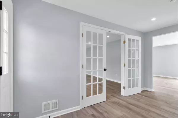 Springfield, VA 22150,7401 LOUGHBORO LN