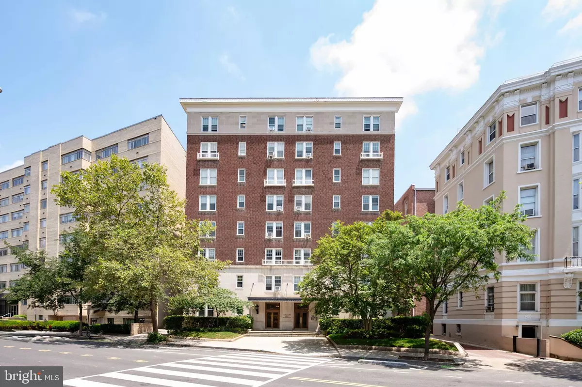 Washington, DC 20009,1954 COLUMBIA RD NW #112