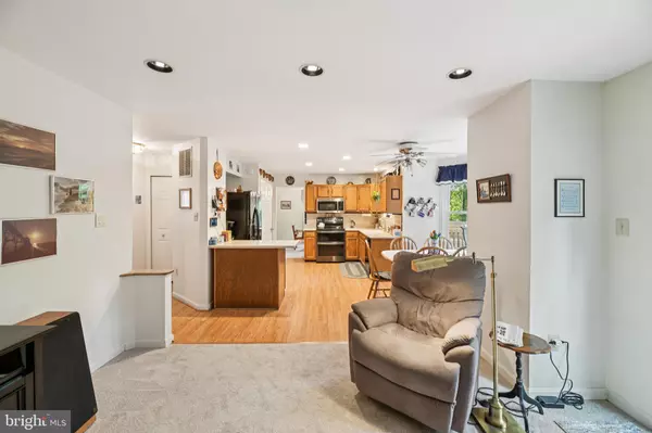Beltsville, MD 20705,11809 WANDERING OAK WAY