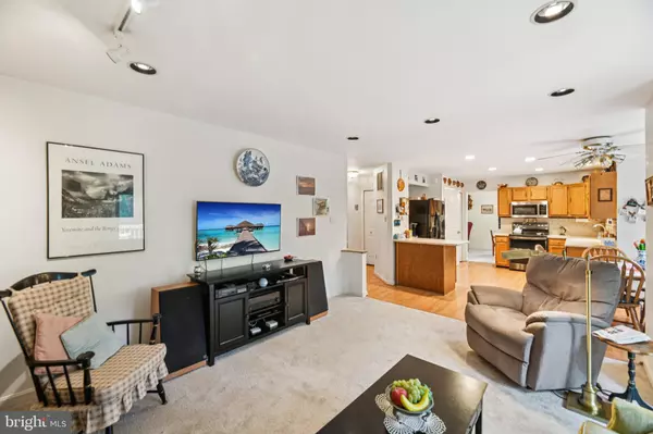 Beltsville, MD 20705,11809 WANDERING OAK WAY