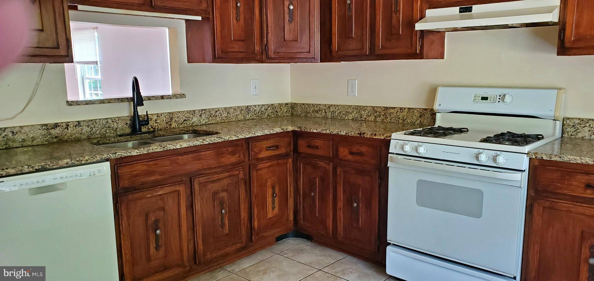 Woodbridge, VA 22193,15268 CLOVERDALE RD