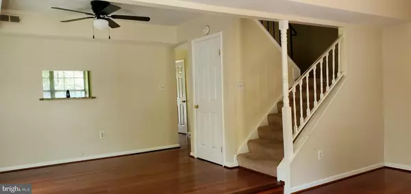 Woodbridge, VA 22193,15268 CLOVERDALE RD