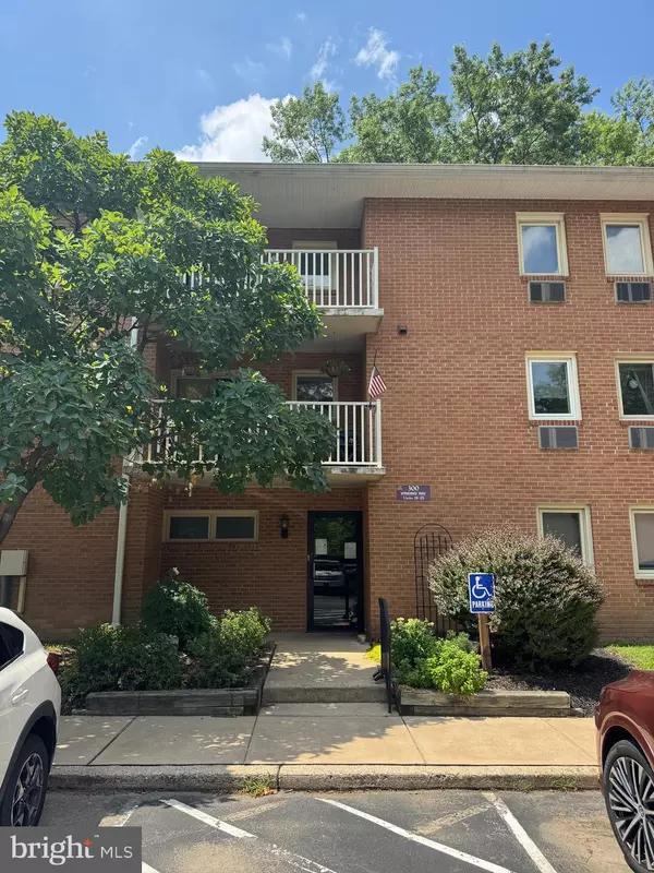 300 WINDING WAY #B-18, Downingtown, PA 19335