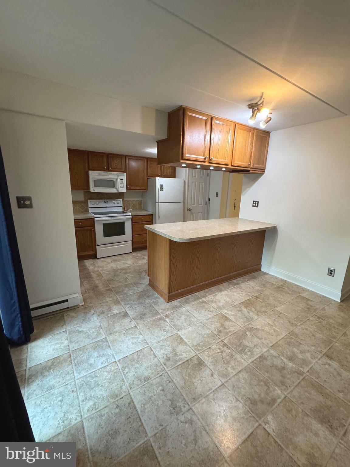 Downingtown, PA 19335,300 WINDING WAY #B-18
