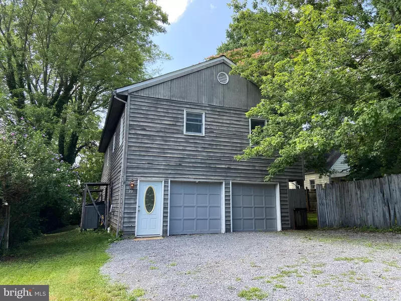 20 N CALHOUN ST, Warrenton, VA 20186