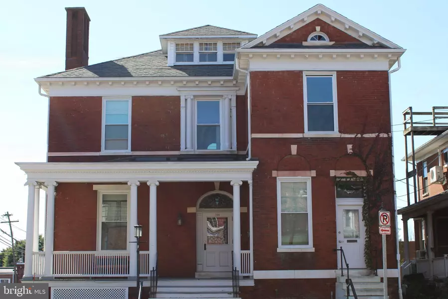 200 CARLISLE ST #A, Hanover, PA 17331
