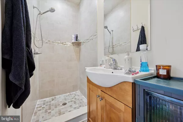 Philadelphia, PA 19121,1842 N 17TH ST