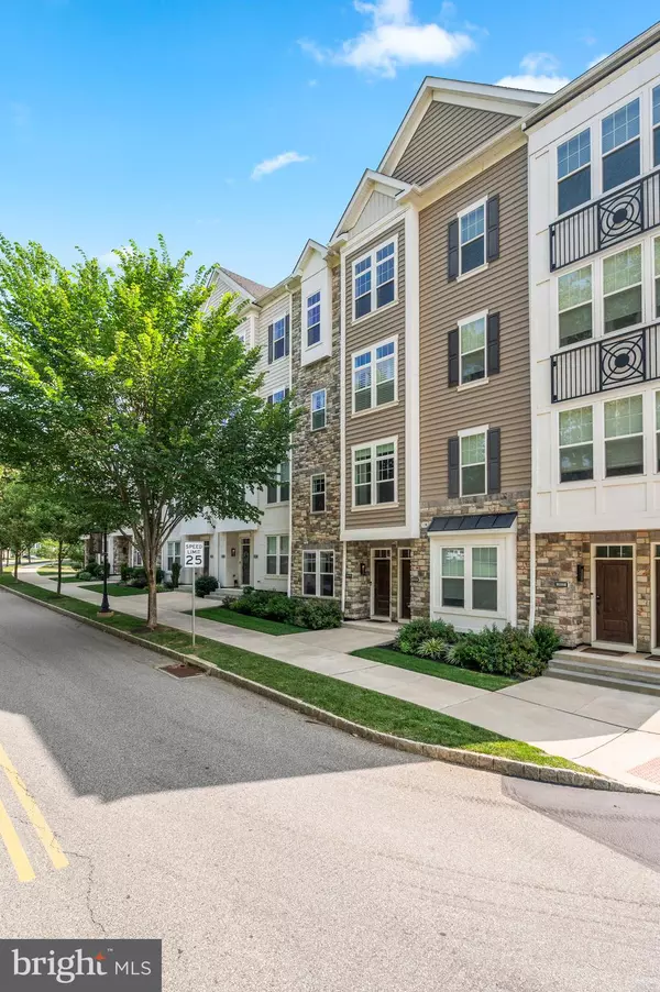 Newtown Square, PA 19073,204 CHARLES ELLIS DR