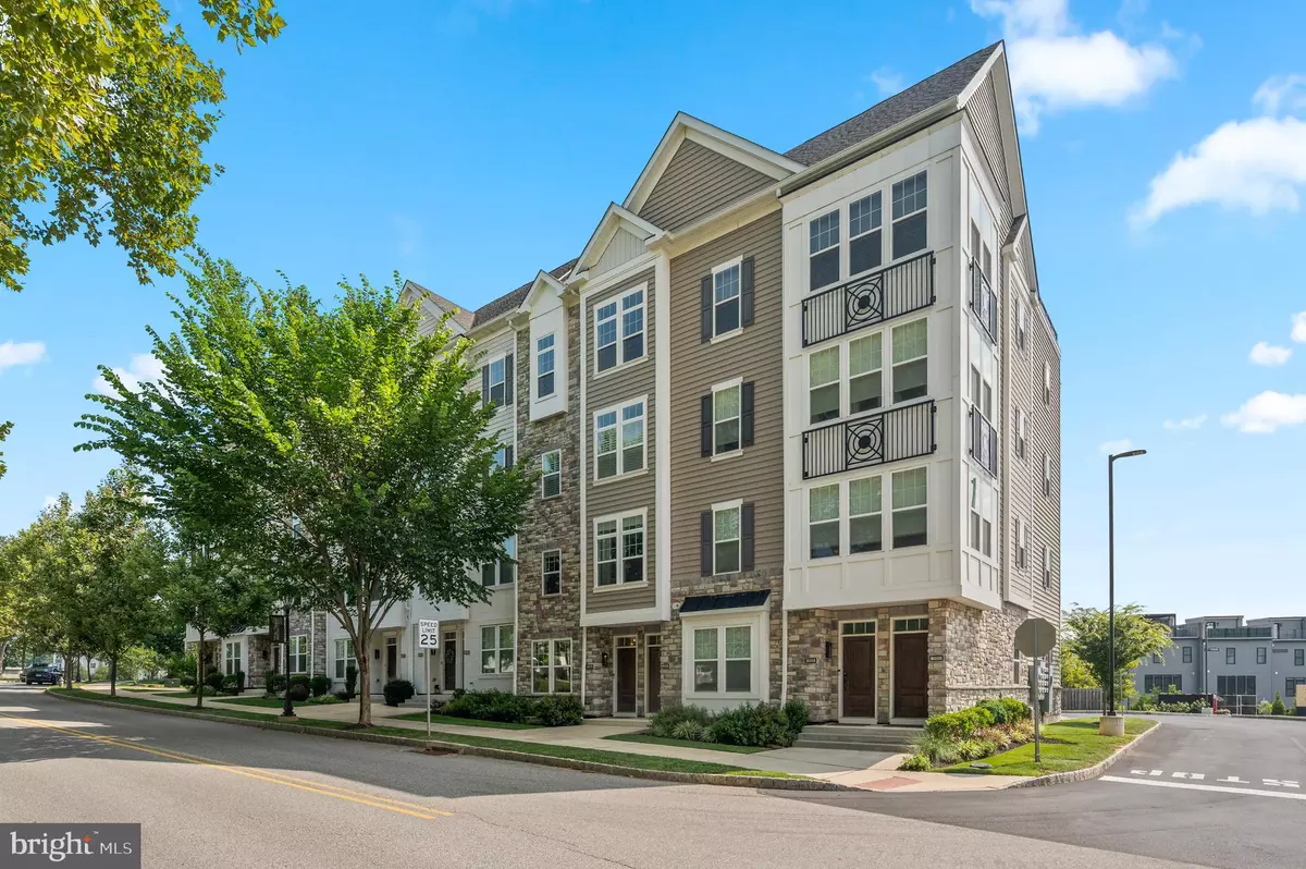 Newtown Square, PA 19073,204 CHARLES ELLIS DR