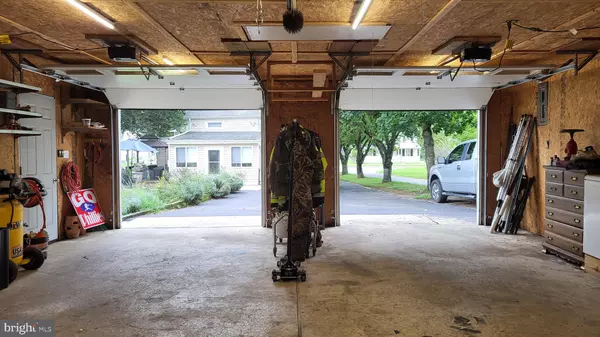 Mount Royal, NJ 08061,172 KINGS HWY