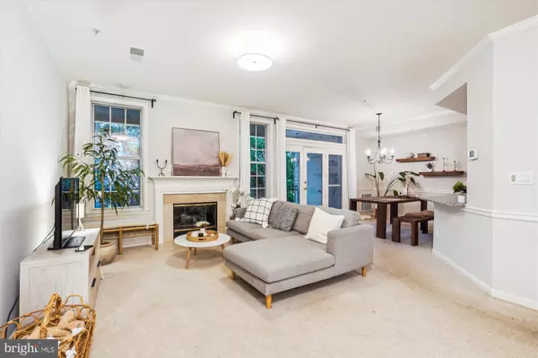 1334 GARDEN WALL CIR #410, Reston, VA 20194