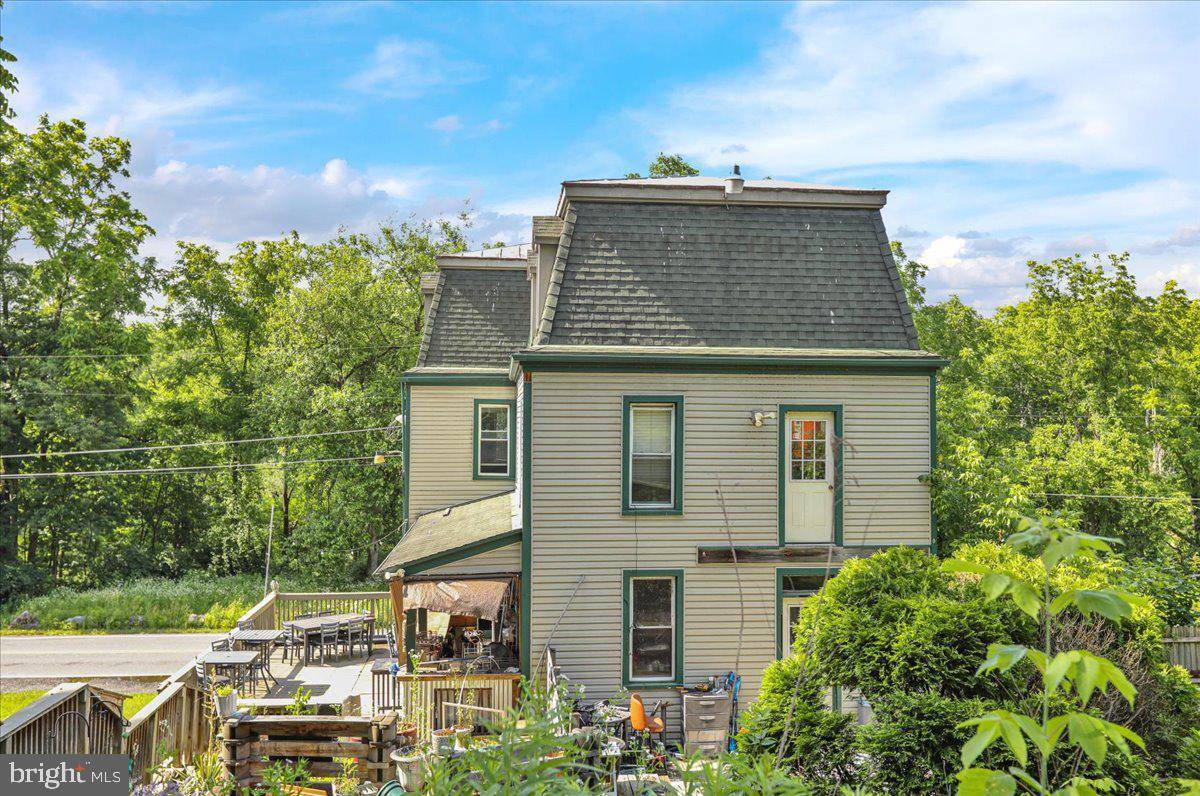 Hamburg, PA 19526,1634 MOSELEM SPRINGS RD