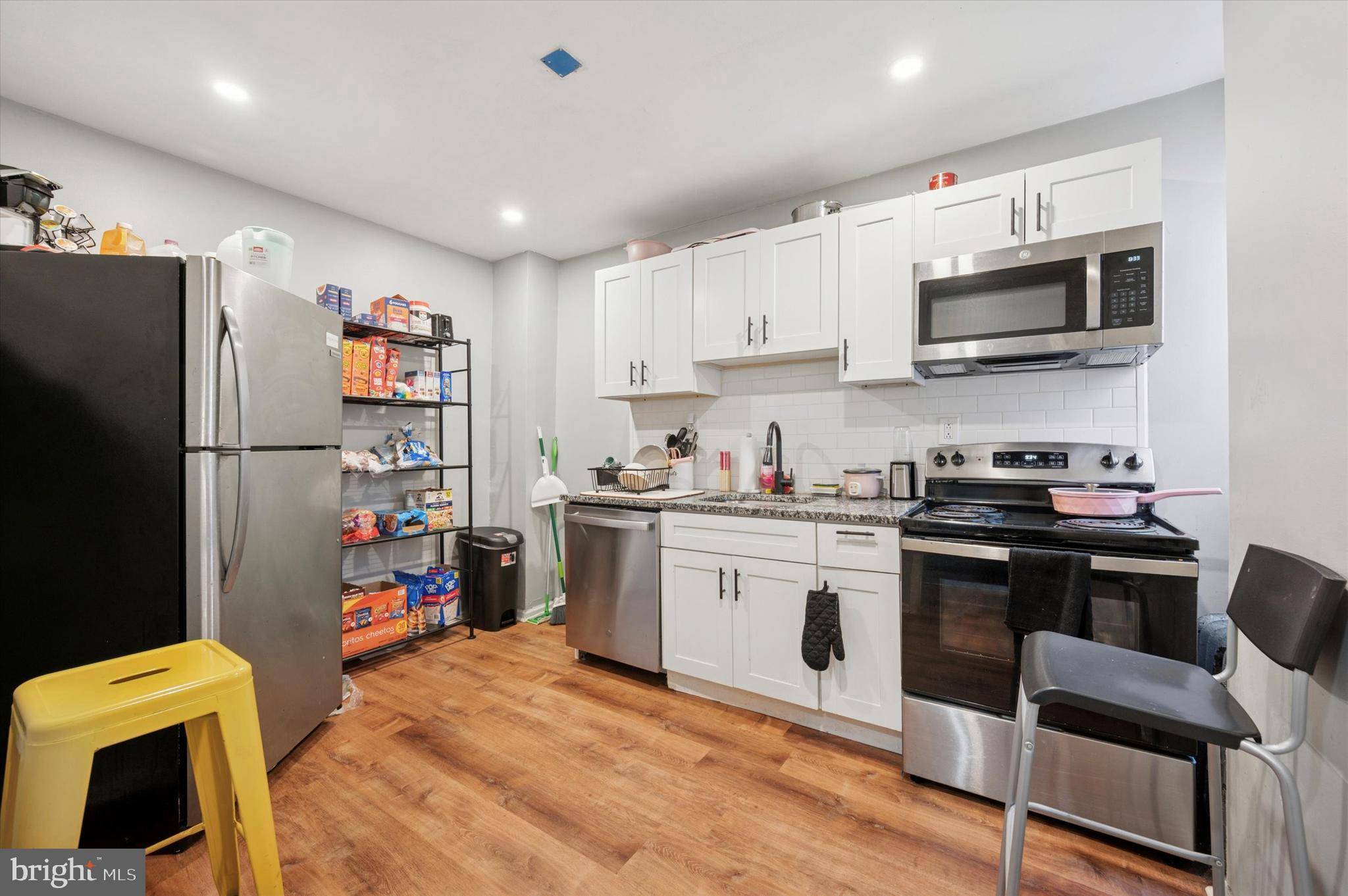 Philadelphia, PA 19140,224 W ONTARIO ST