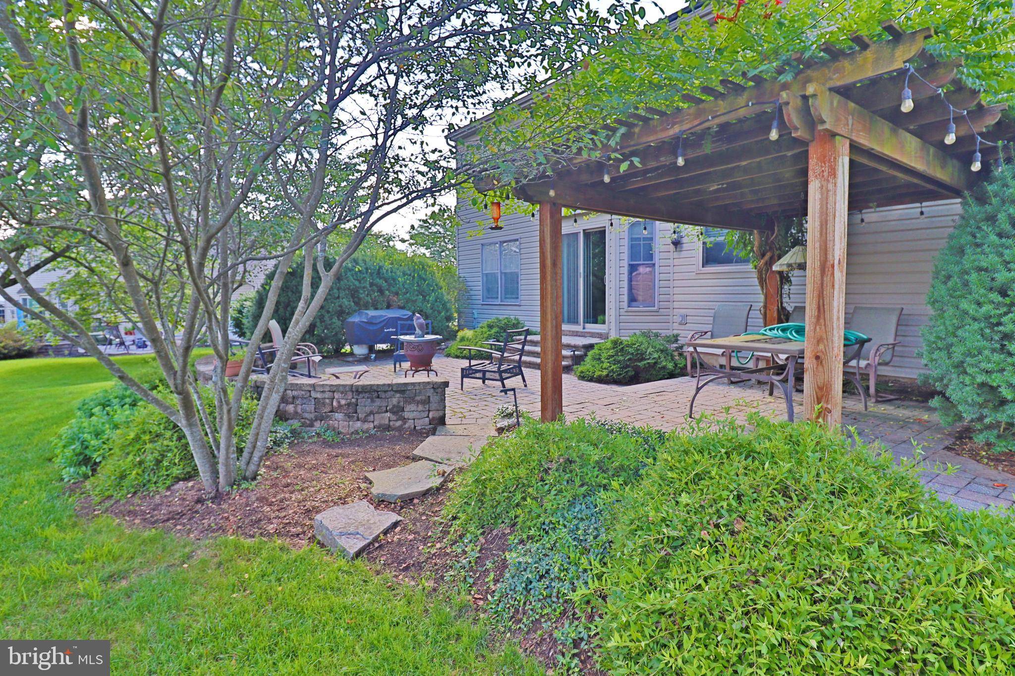 Lititz, PA 17543,14 CRIMSON LN