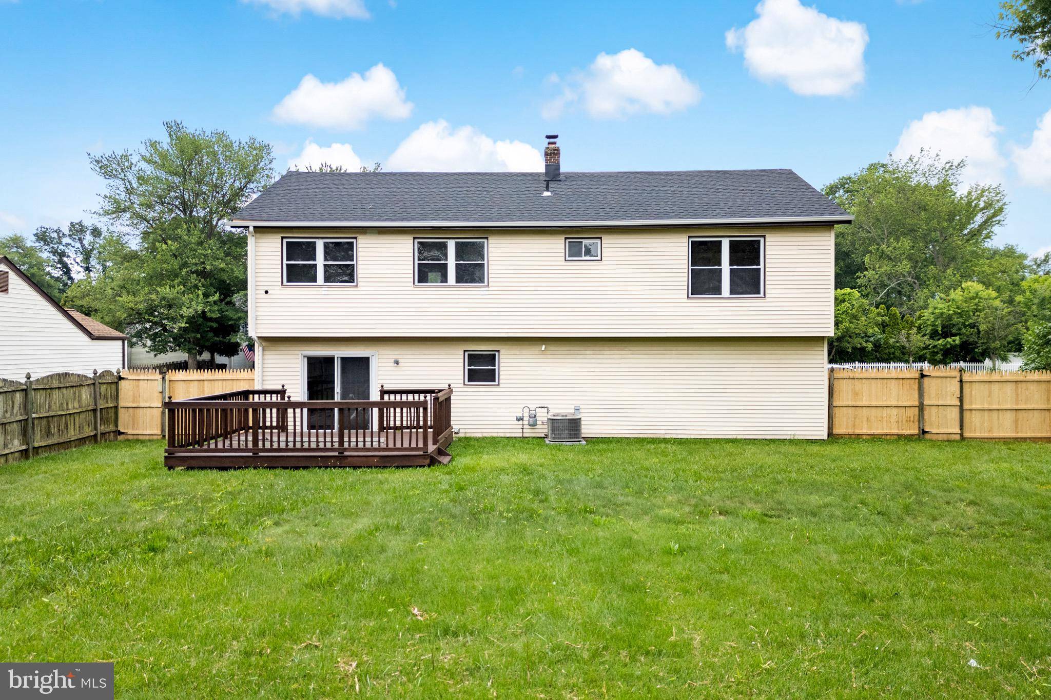 Penns Grove, NJ 08069,243 WINTERGREEN