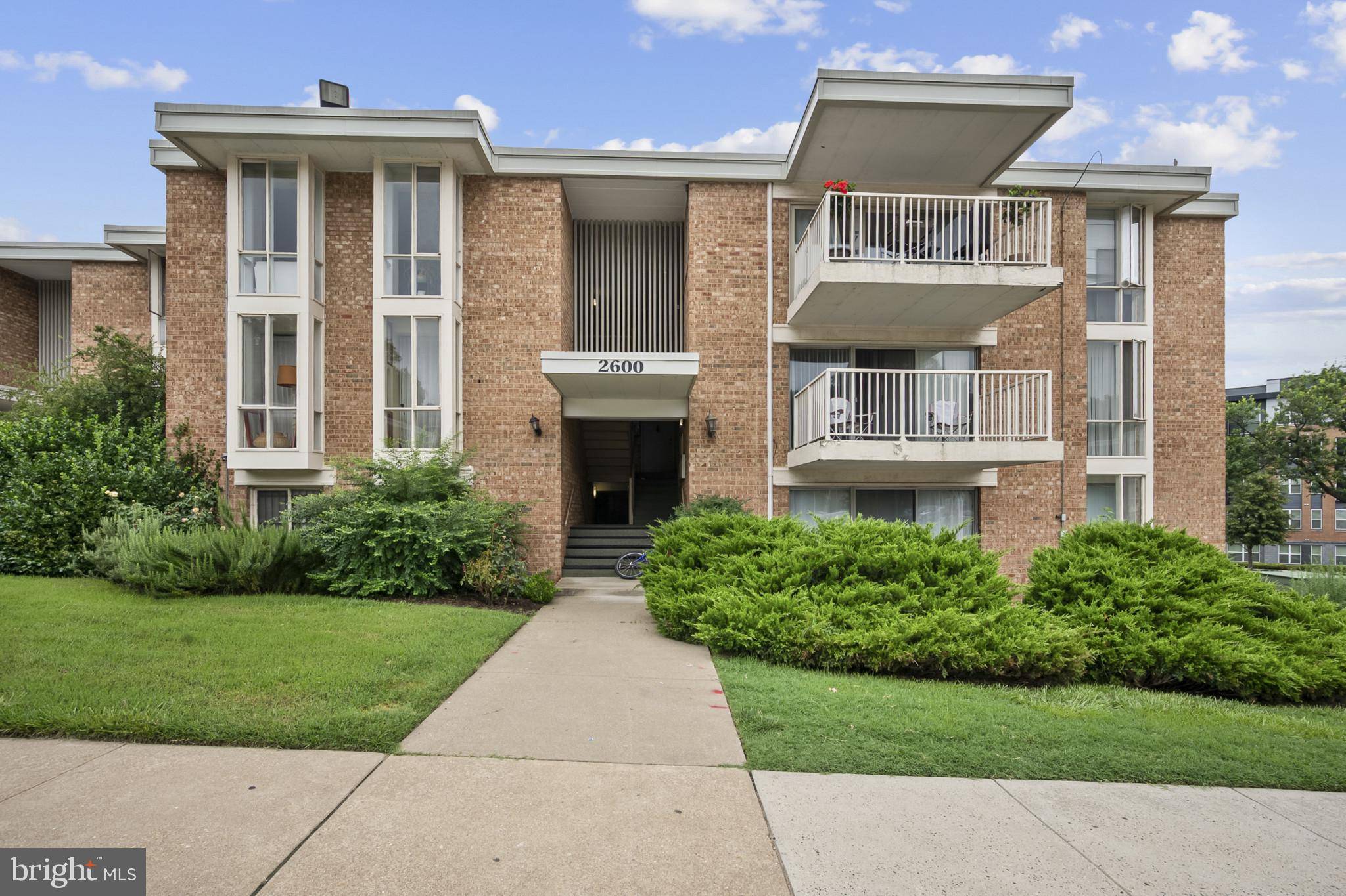 Alexandria, VA 22303,2600 INDIAN DR #2C