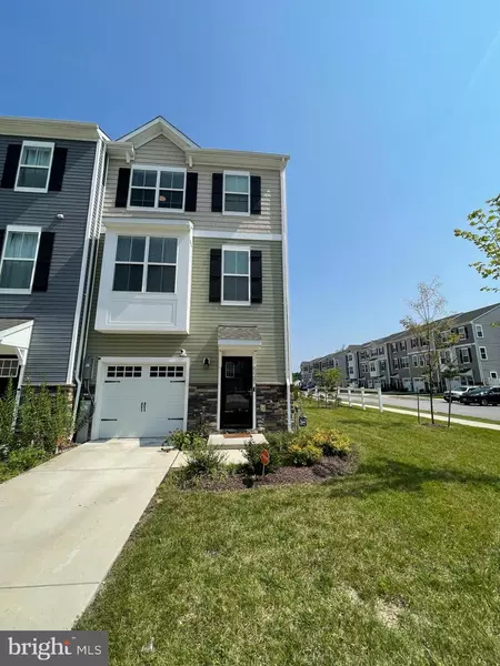 1523 HUDSON VIEW RD, Essex, MD 21221