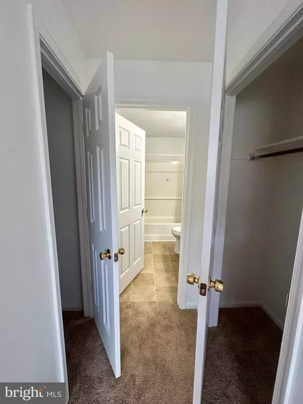 Manassas, VA 20110,9320 CASPIAN WAY #102