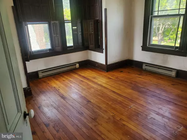 Bellefonte, PA 16823,126 W CURTIN ST