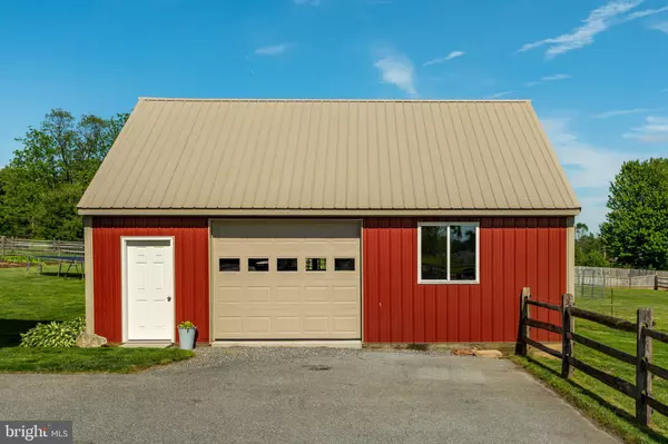 New Holland, PA 17557,457 LYNCH RD