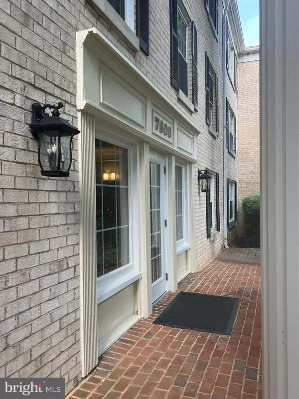 Mclean, VA 22102,7600 TREMAYNE PL #103