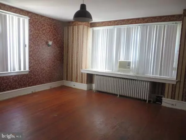 Philadelphia, PA 19126,6409 N 7TH ST