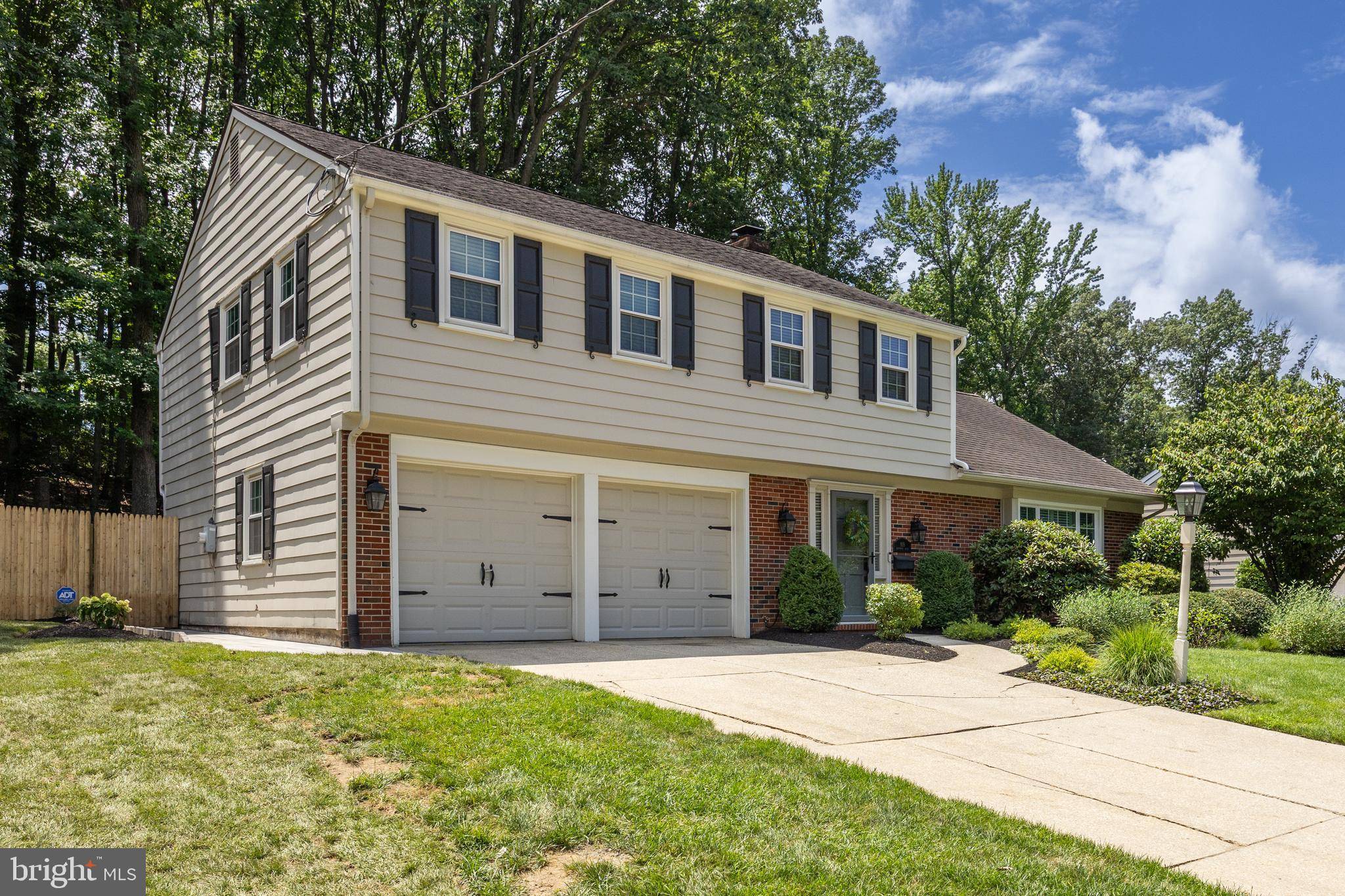 Cherry Hill, NJ 08034,109 BENTWOOD DR