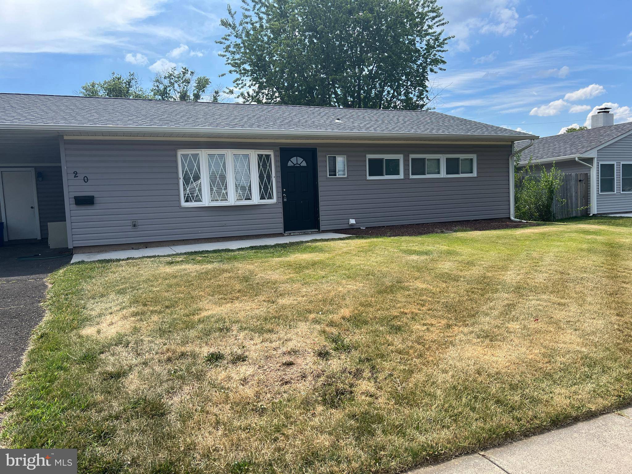 20 STONYBROOK DR, Levittown, PA 19055