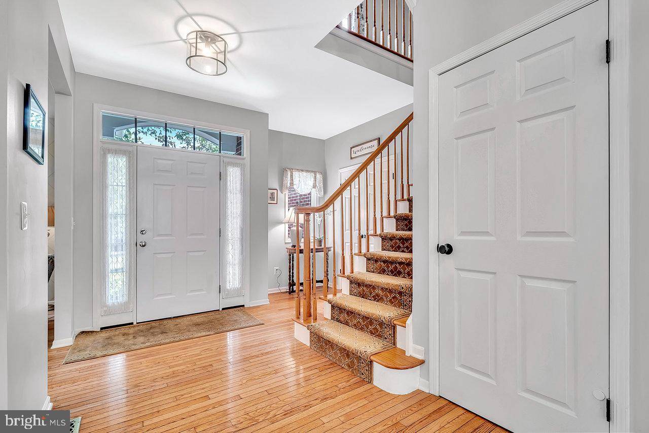Cranbury, NJ 08512,4 DANSER DR