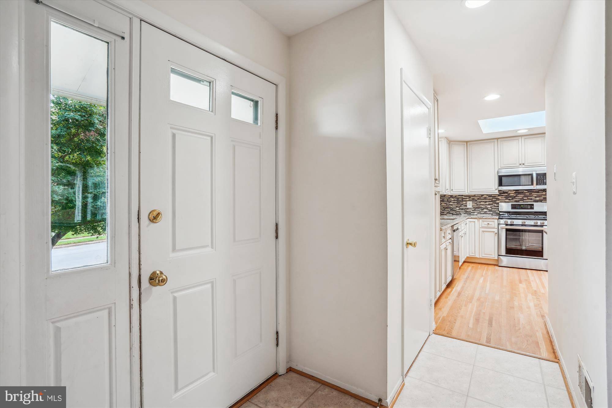 Springfield, VA 22152,8526 FAIRBURN DR