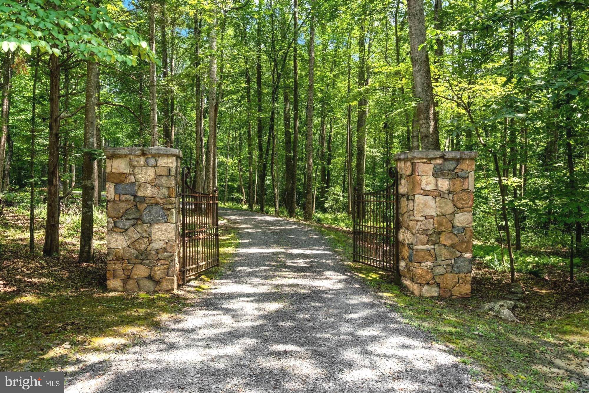 Warrenton, VA 20186,8833 N WALES RD