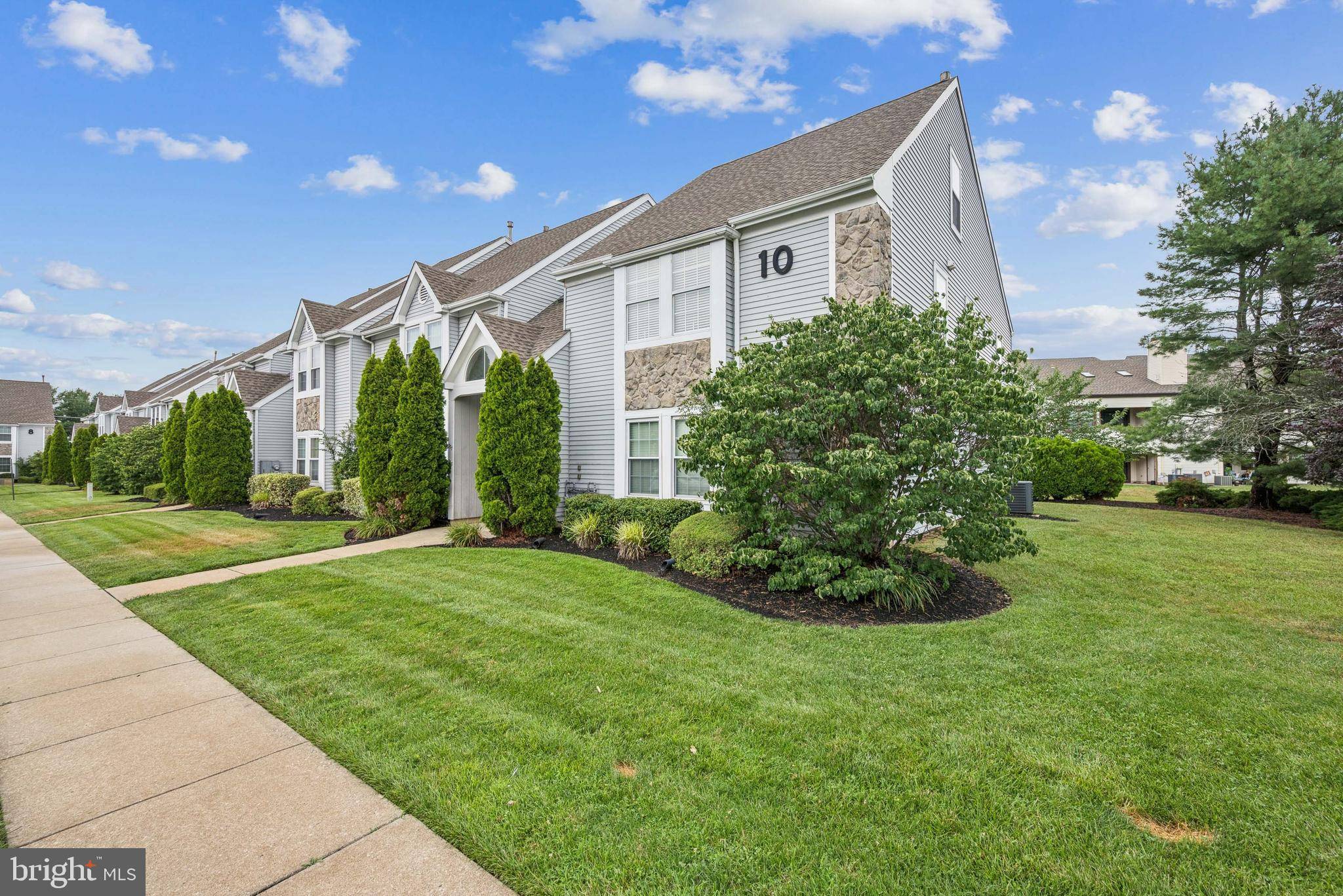 Sewell, NJ 08080,240 LORING CT