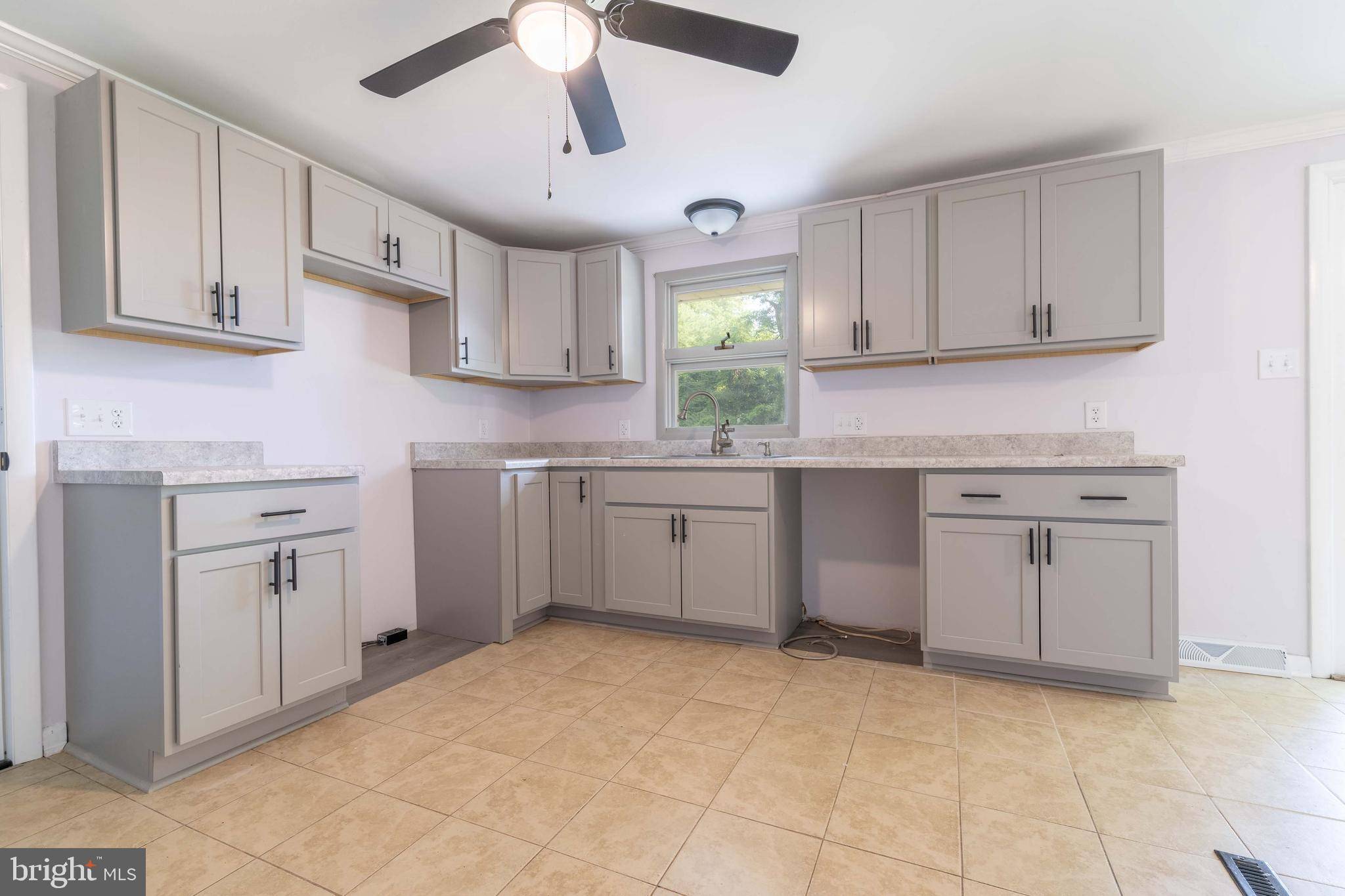 Carlisle, PA 17013,912 FORBES RD