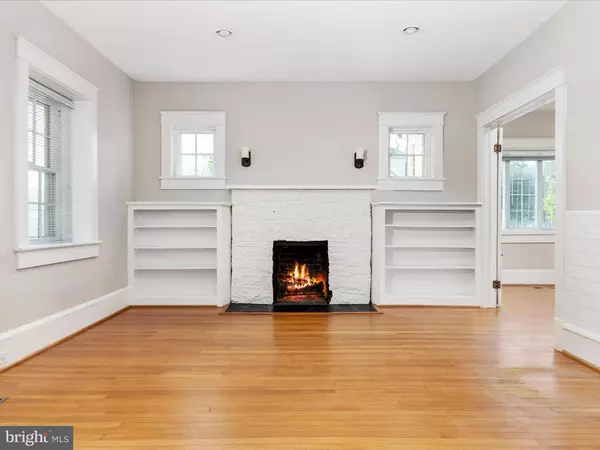 Front Royal, VA 22630,400 N ROYAL AVE