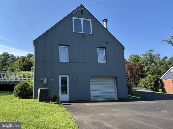 Huntingdon Valley, PA 19006,2480 DALE RD