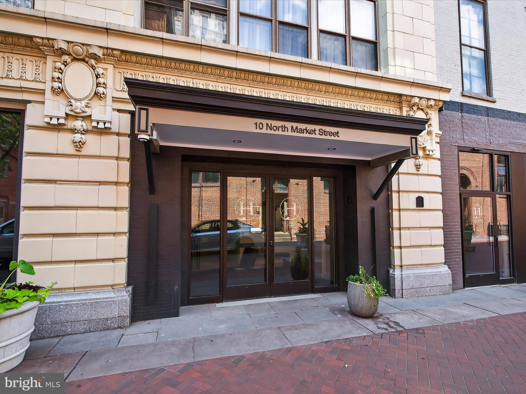 Lancaster, PA 17603,10 N MARKET ST #307
