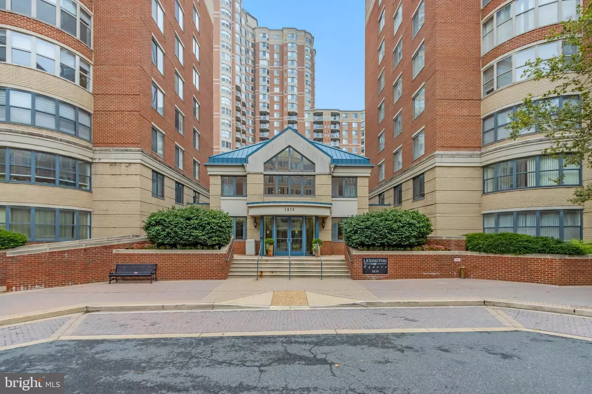 Arlington, VA 22203,3835 9TH ST N #1001W