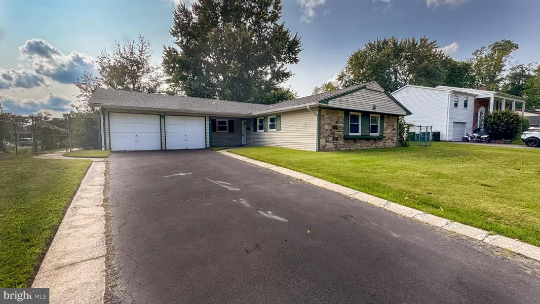 24 EASTERN CT, Willingboro, NJ 08046