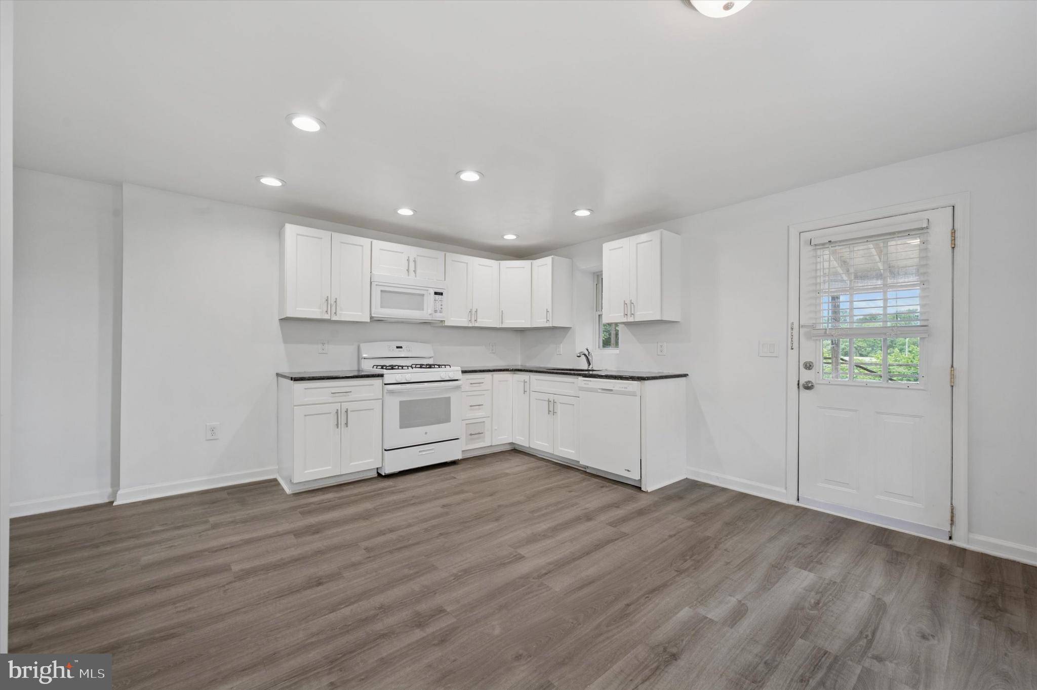 Woodlyn, PA 19094,218 CRUM CREEK DR