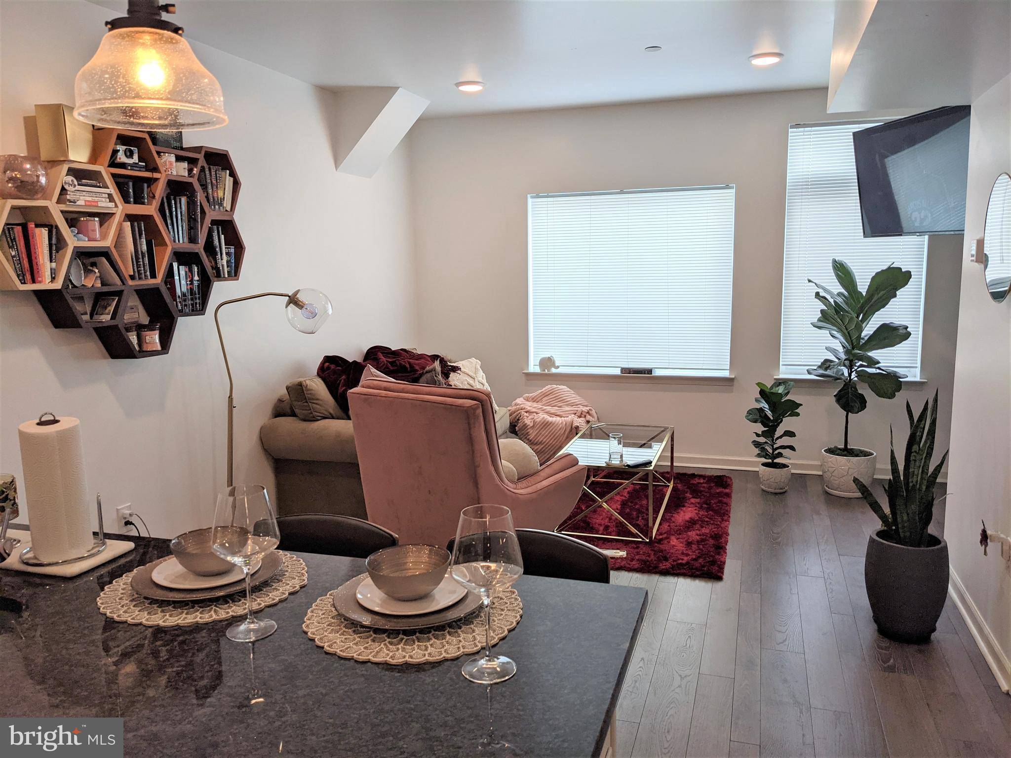 Philadelphia, PA 19128,6615 RIDGE AVE #203