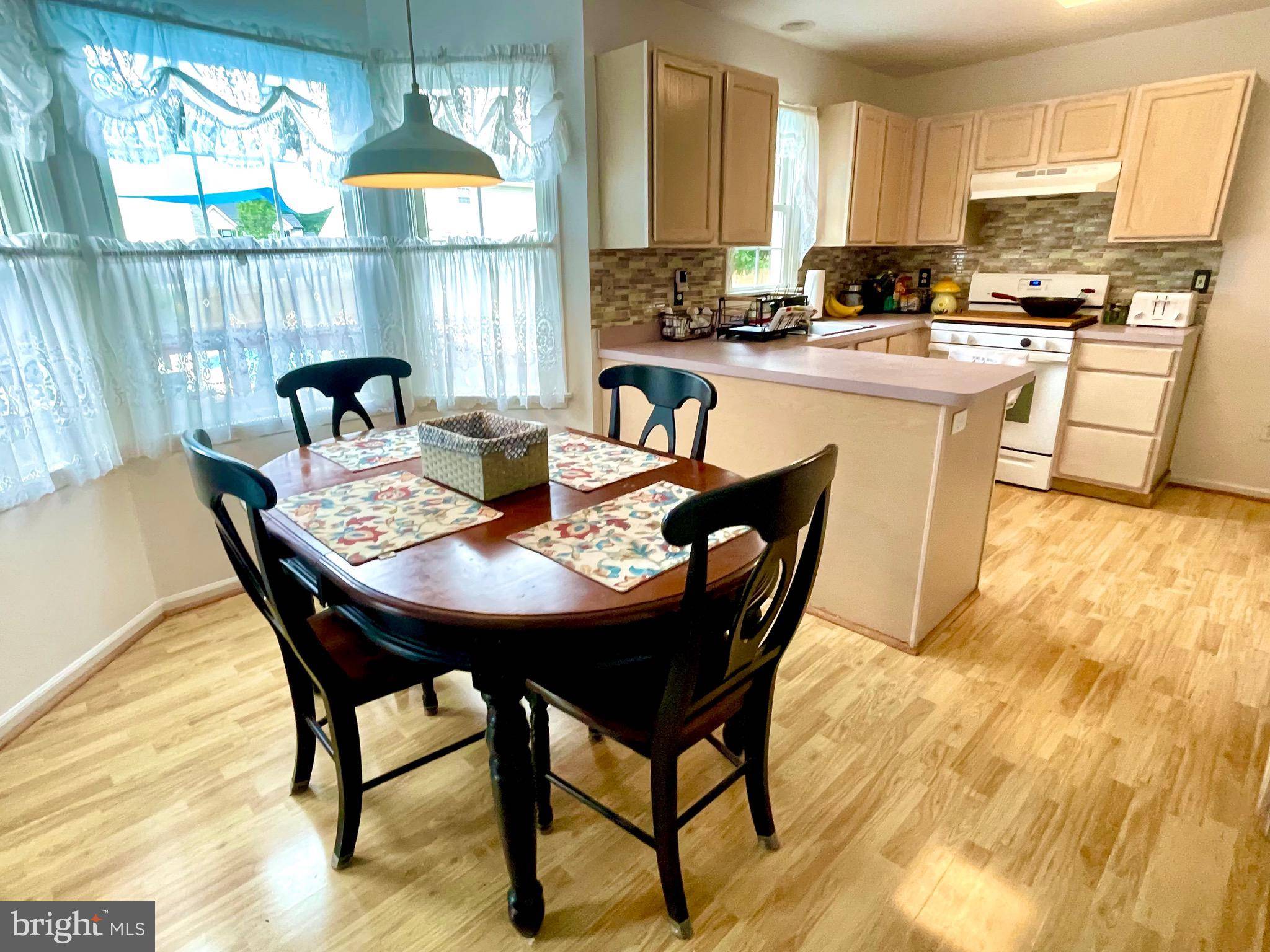 Manahawkin, NJ 08050,229 STERN AVE