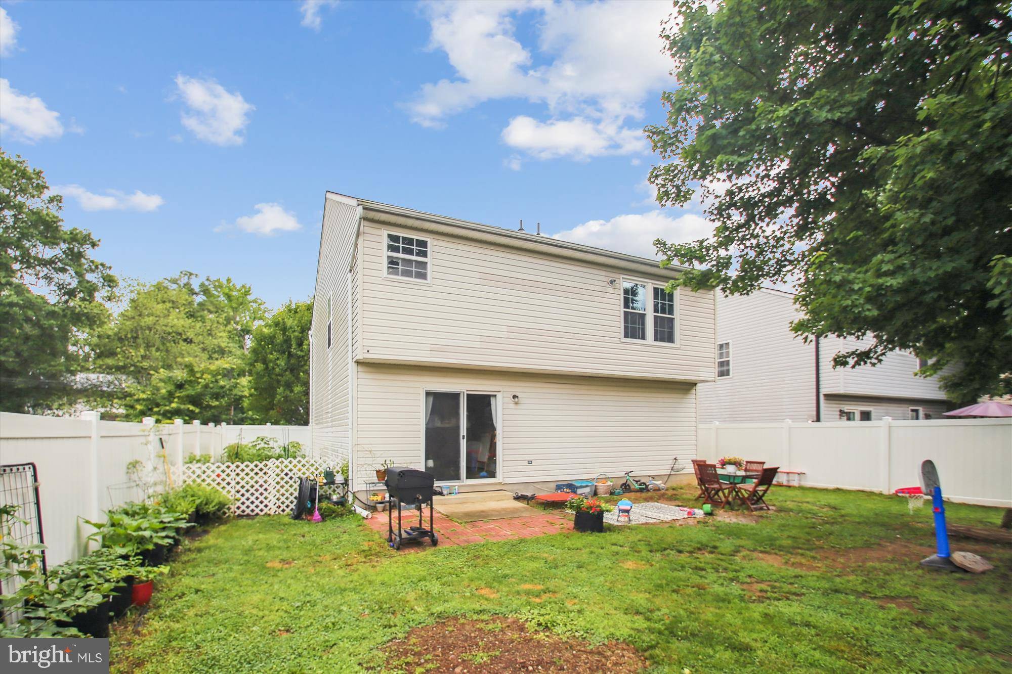 Glen Burnie, MD 21060,7713 WEST DR